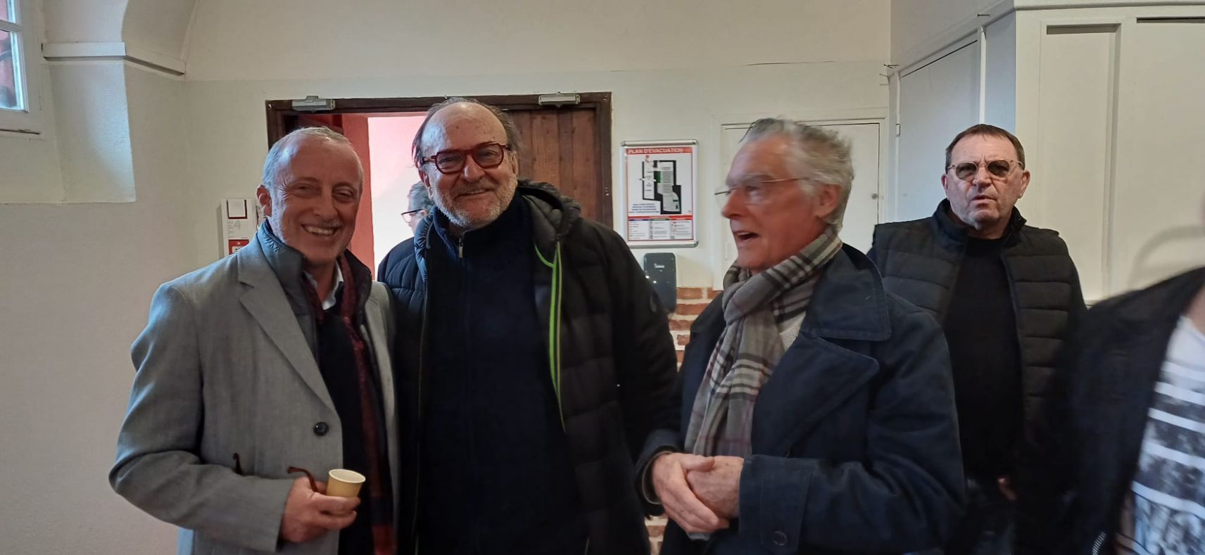Le Maire de Villefranche en compagnie de notre vice-Président et de membres